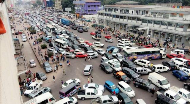 Embouteillage à Kinshasa : Félix Tshisekedi invite le Gouvernement à apporter une solution durable