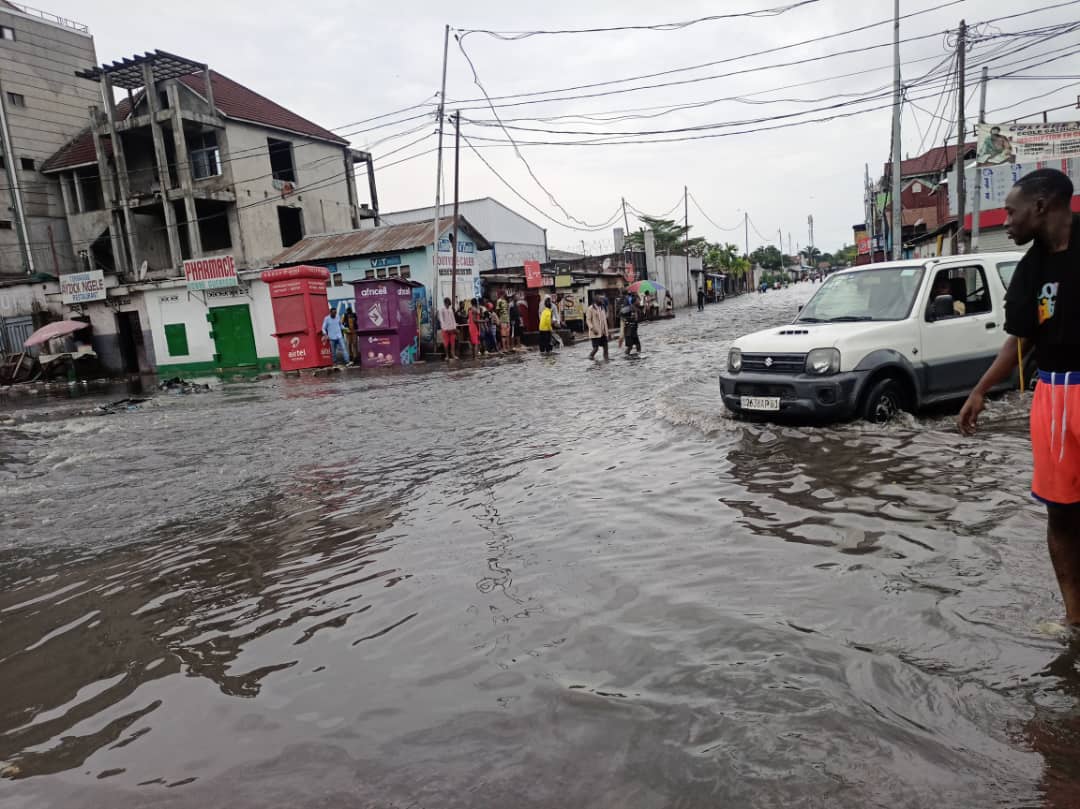 RDC : Plusieurs quartiers de Kinshasa inondés par les eaux de pluie