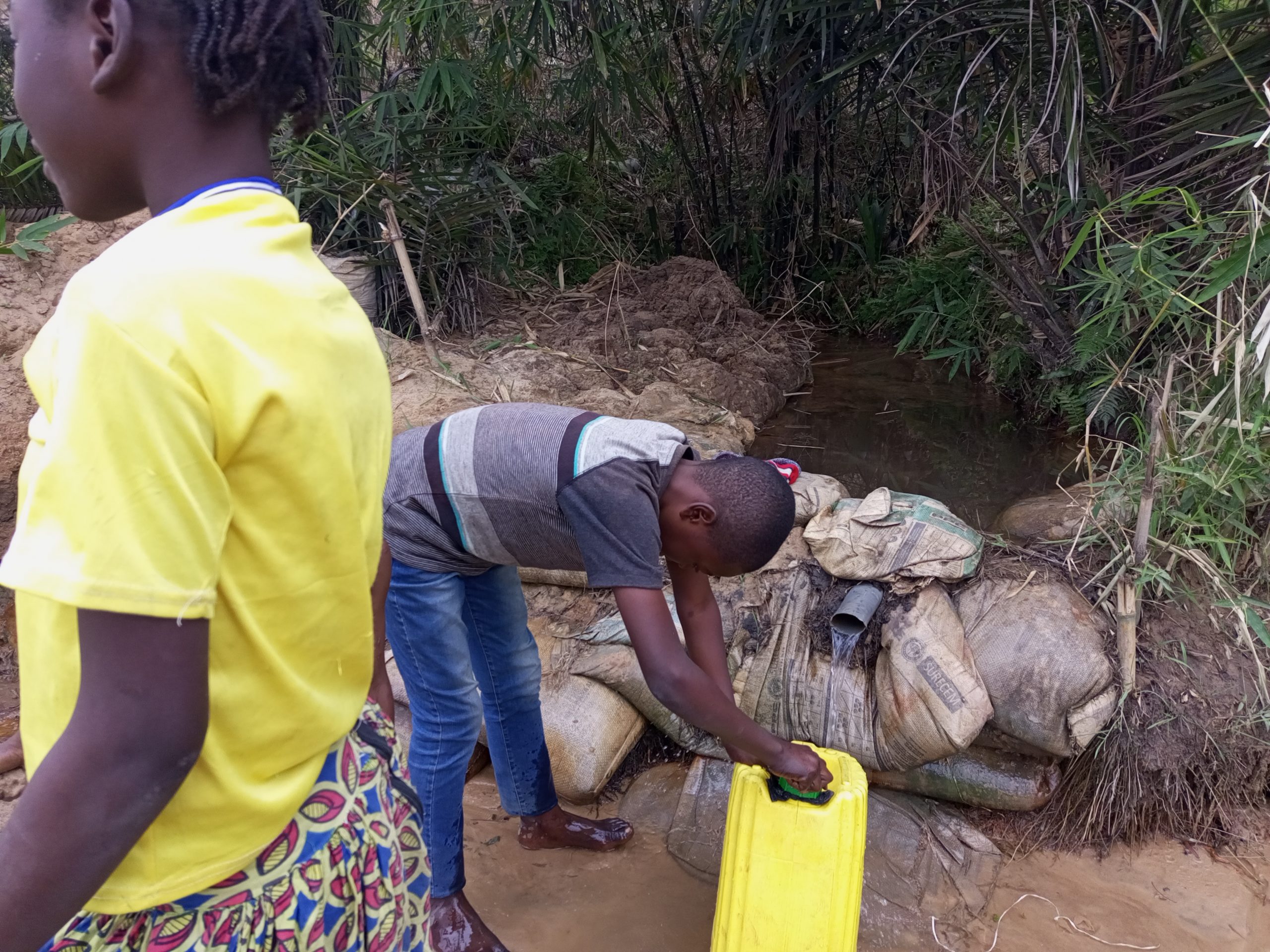 Kinshasa : Bulambemba, un quartier sans eau ni électricité
